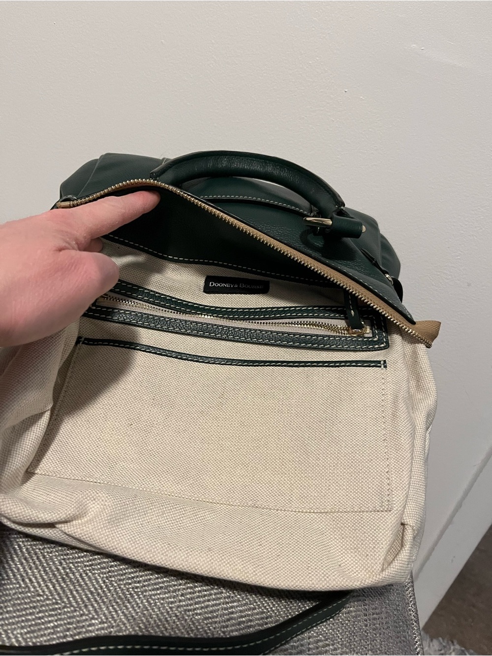 Dooney & Bourke Sorrento 30 satchel Ivy with pocket - Picture 9 of 16